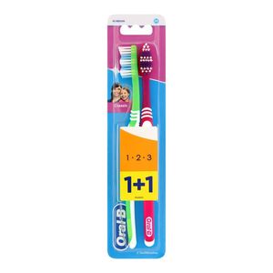 Oral-B Classic 123 Medium 40 Toothbrush 2 pk