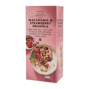Macadamia and Strawberry Luxury Granola 500 g